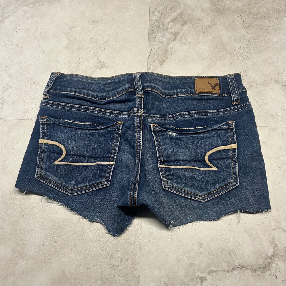 American Eagle Super Stretch Denim Shorts Dark Wash Womens Size 4 Distressed